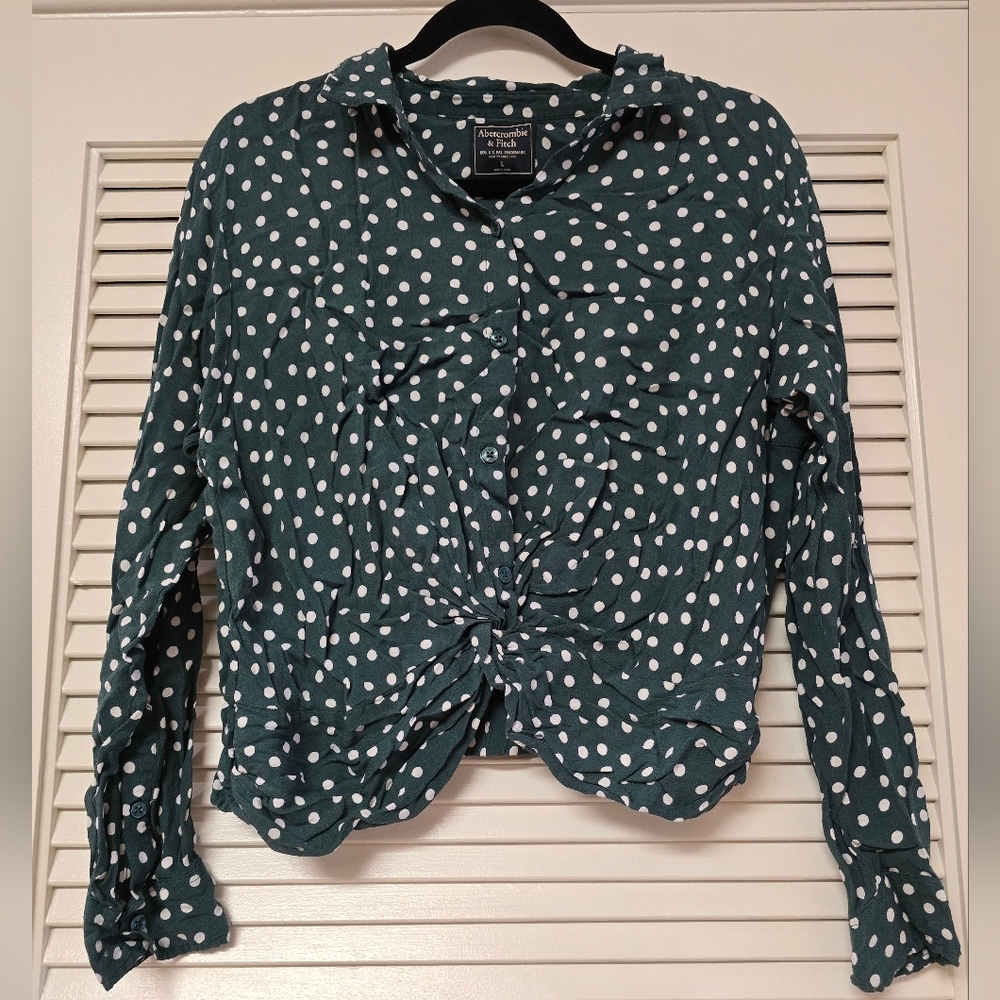 Abercrombie & Fitch - Green & White Polka-Dot Long-Sleeve Faux Knot Button Top